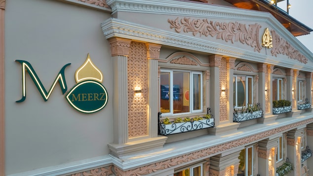 Meerz Hotel